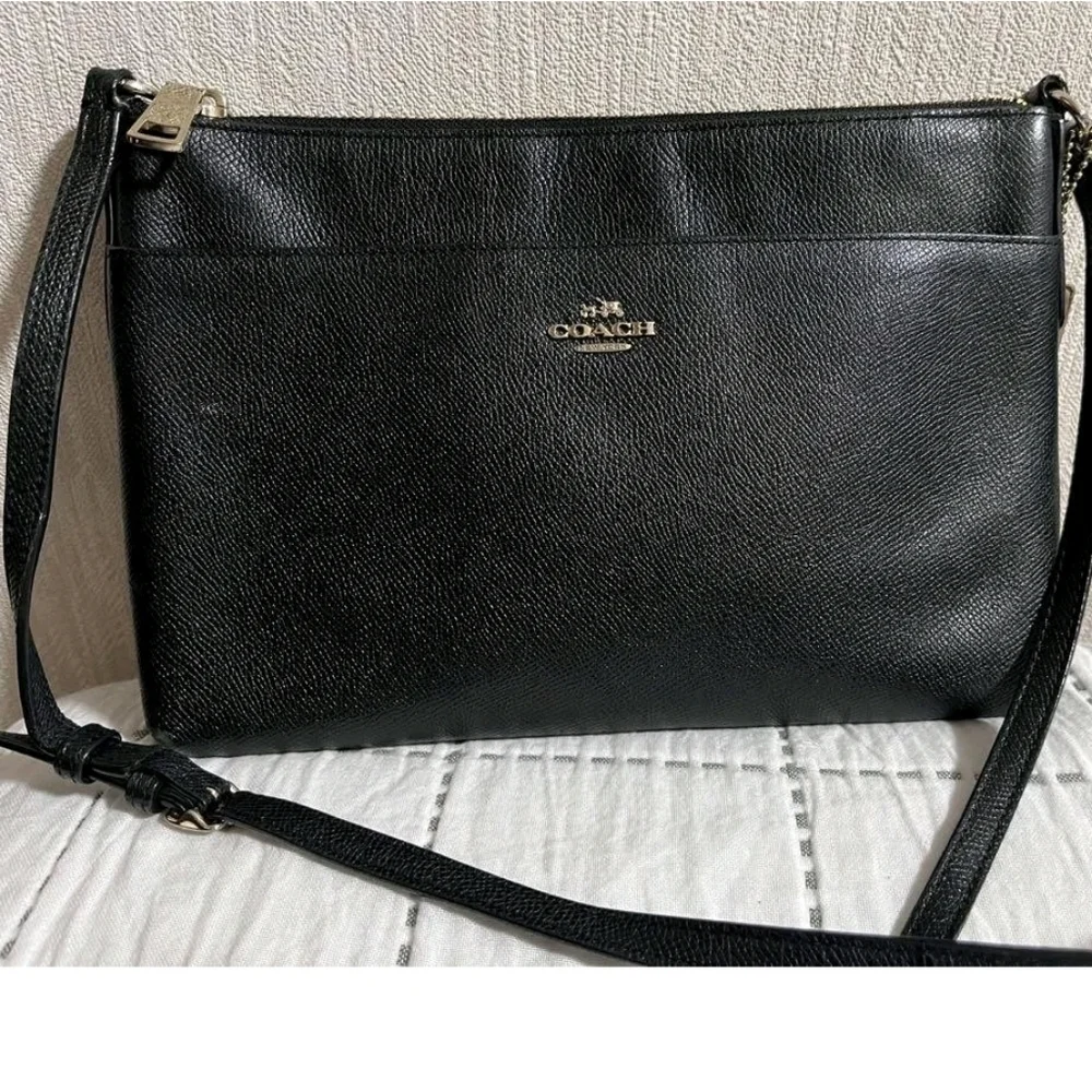 COACH Carriage Saffiano Zip Crossbody Bag EUC - Picture 5 of 13